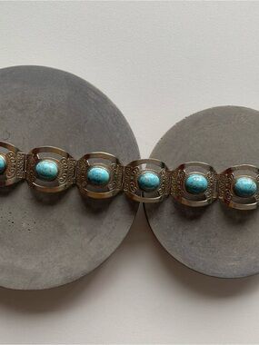 Vintage Taxco Mexico Sterling Link Bracelet 
Blue Oval Turquoise Cabochons